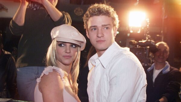 Justin Timberlake, Mariah Carey e outras celebridades apoiam Britney Spears